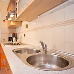 Modernes Mit Grosser Terrasse Apartament Baška