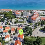 Modernes Mit Grosser Terrasse Baška