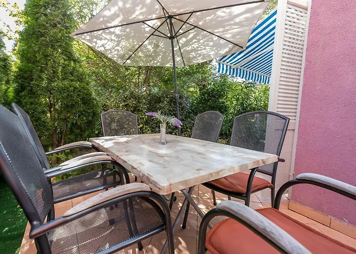 Modernes Mit Grosser Terrasse 公寓 巴斯卡