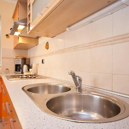 Modernes Mit Grosser Terrasse Apartman Baska (Krk)