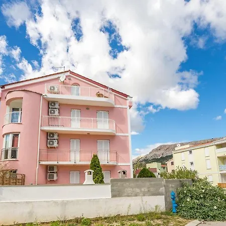 Modernes Mit Grosser Terrasse
