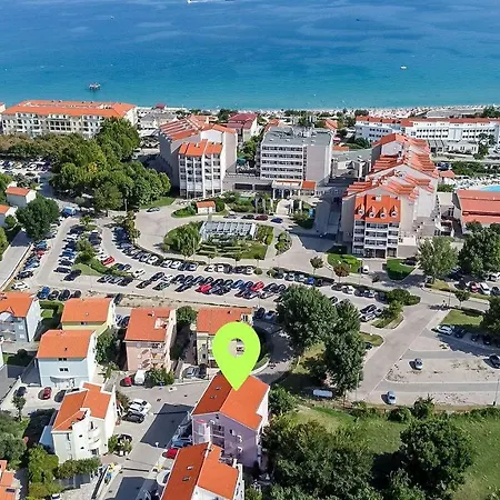 Modernes Mit Grosser Terrasse Baska (Krk)